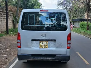 Toyota HiAce 2012 Silver