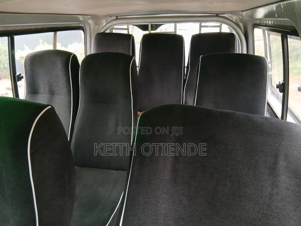 Toyota HiAce 2012 Silver - thumbnail 9