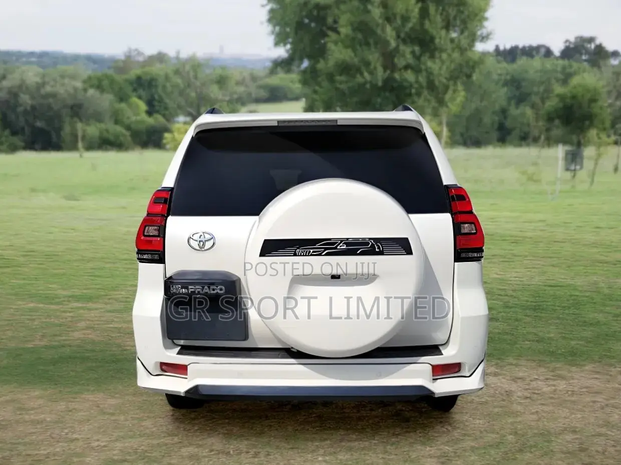 Toyota Land Cruiser Prado 2.8 2018 White