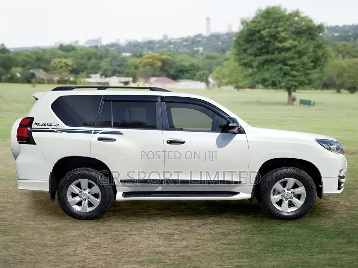 Toyota Land Cruiser Prado 2.8 2018 White