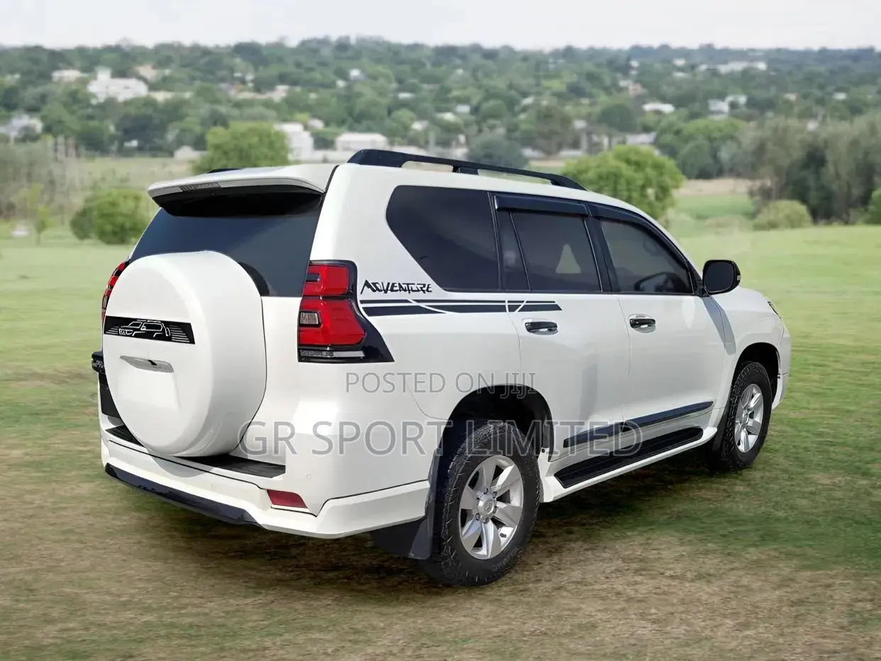 Toyota Land Cruiser Prado 2.8 2018 White