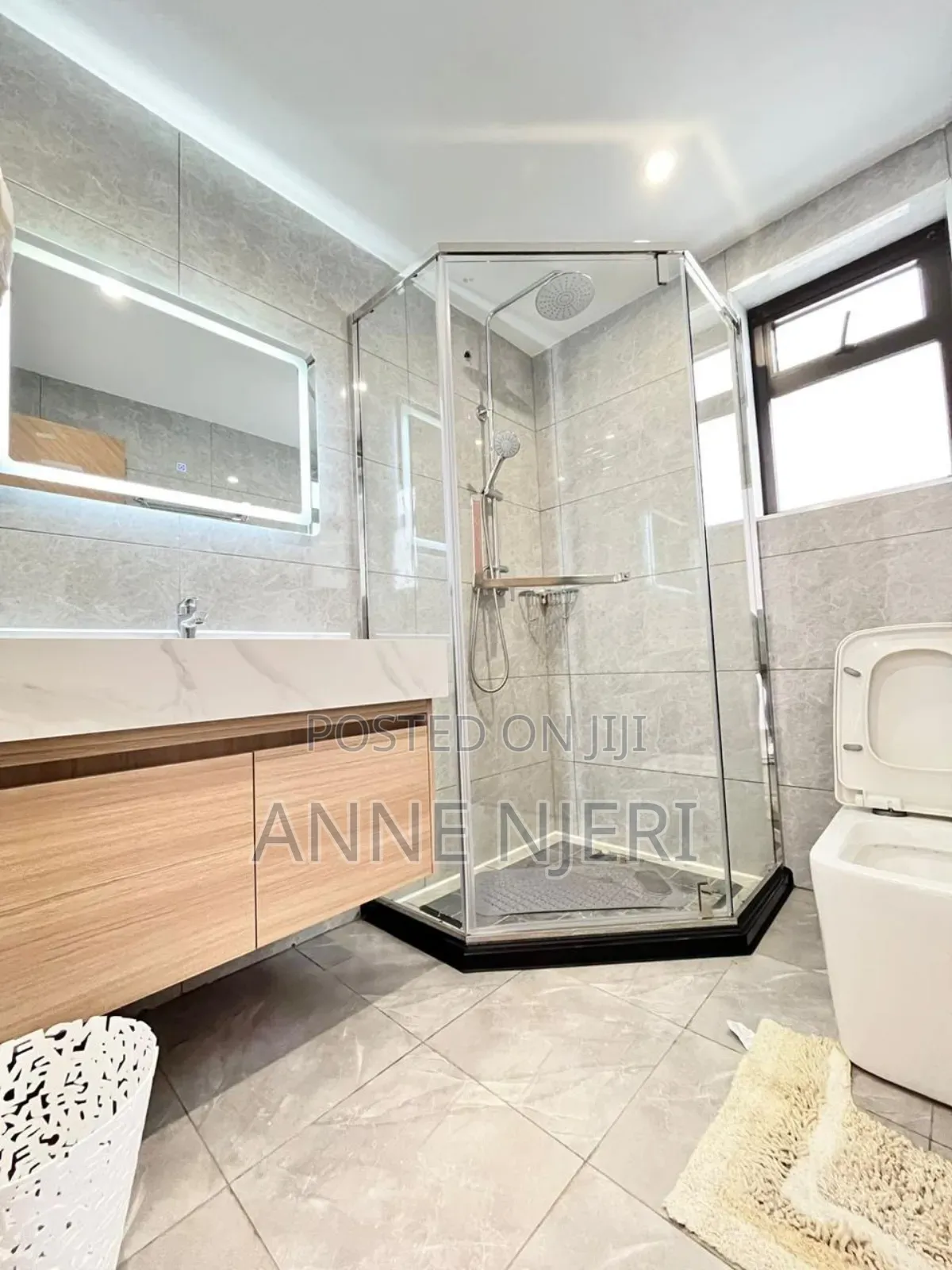 Amazing 2bdrm Apartment Located in Riverside at Per Day