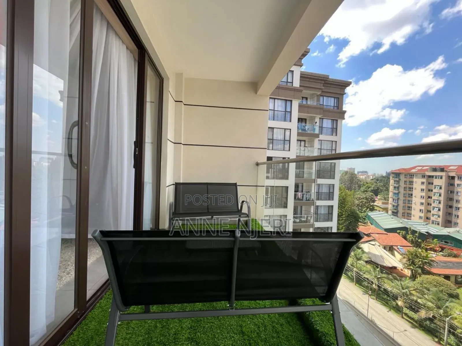 Amazing 2bdrm Apartment Located in Riverside at Per Day