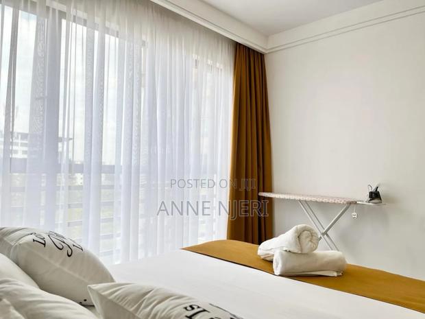 Amazing 2bdrm Apartment Located in Riverside at Per Day - thumbnail 13