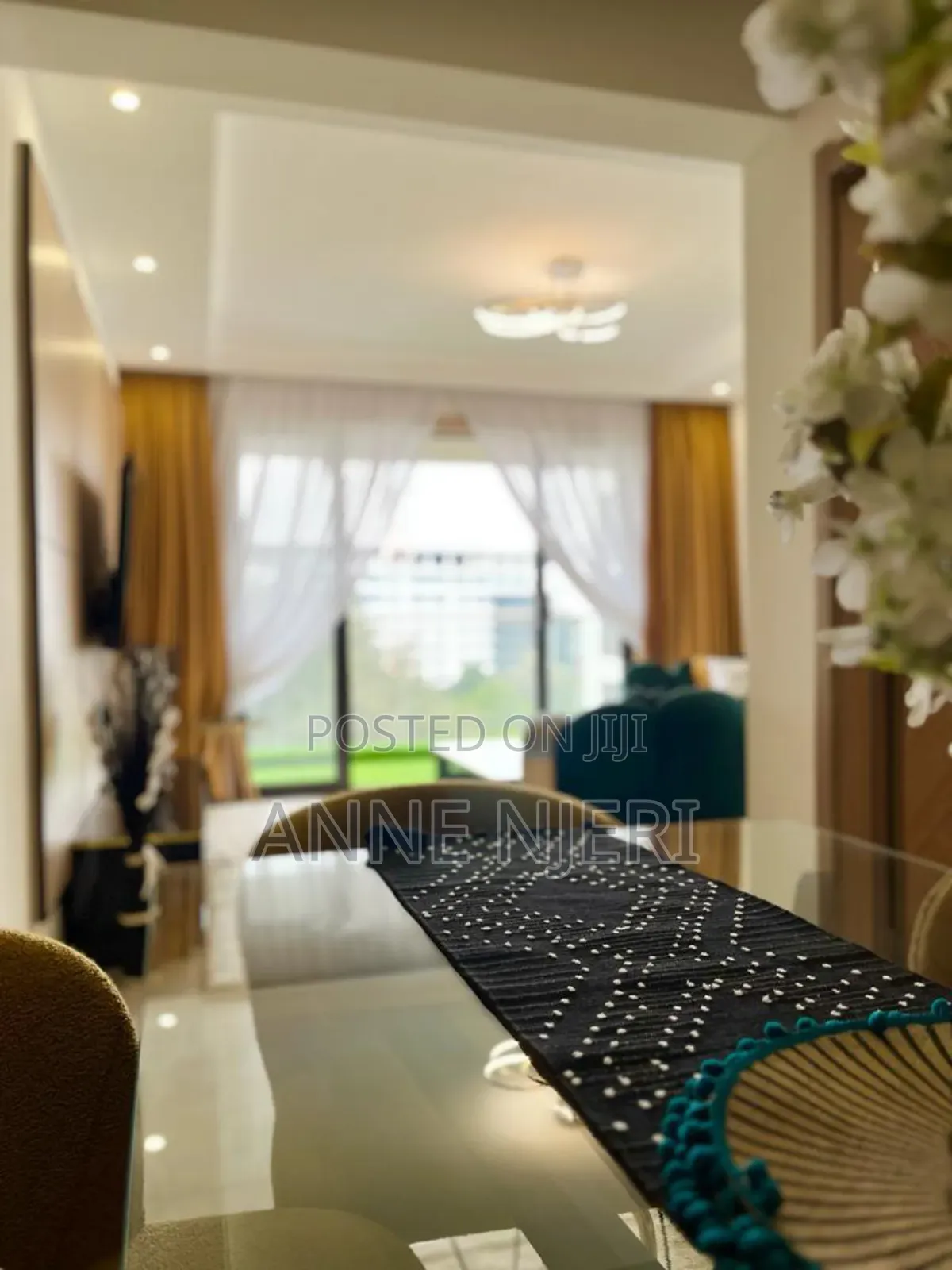 Amazing 2bdrm Apartment Located in Riverside at Per Day
