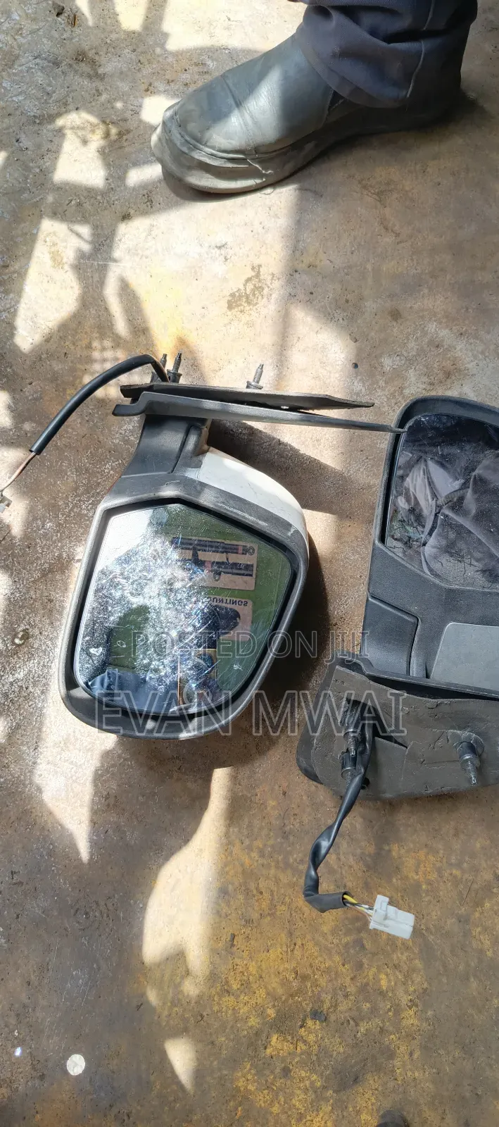 Nissan March 2014 Side Mirror 3 Wires