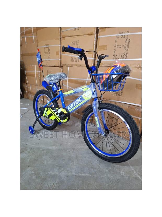 Blue BMX Size 20 With Helmet - main view