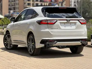 Toyota Harrier 2.0 2018 Pearl