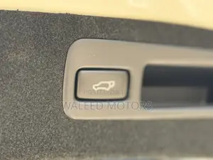 Toyota Harrier 2.0 2018 Pearl