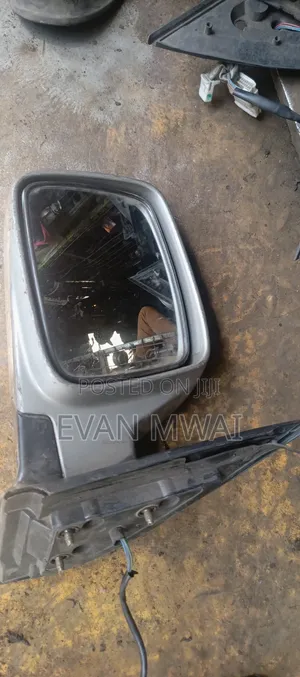 X-Trail Nt30 Side-Mirrors on Sale With 3 Wires