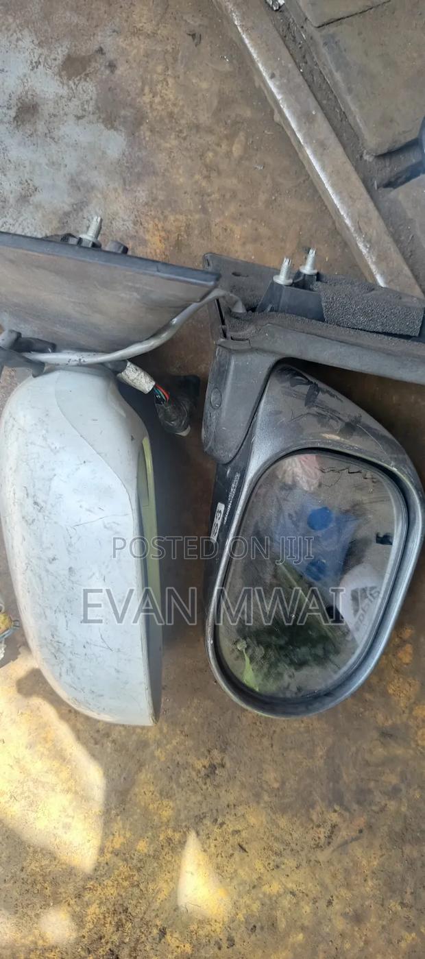 2005 Nissan Note Exjapan - thumbnail 3