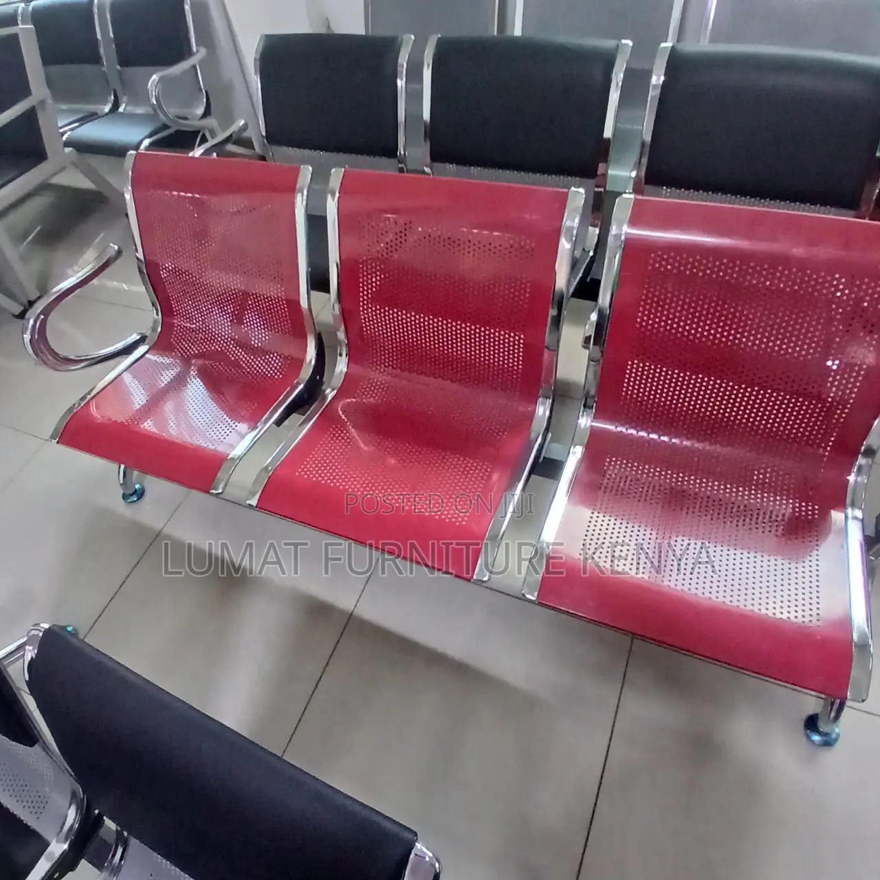 Strong Metallic Frame, Comfortable Seat