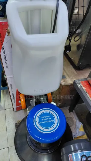 Commercial Floor Scrubber Machine With 2 Brushes.