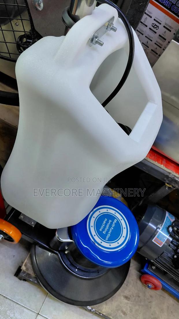 Commercial Floor Scrubber Machine With 2 Brushes. - thumbnail 3