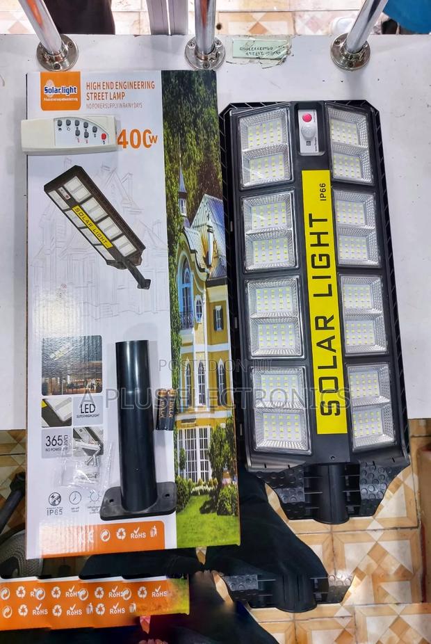 G350 400w Solar Streetlight - thumbnail 2