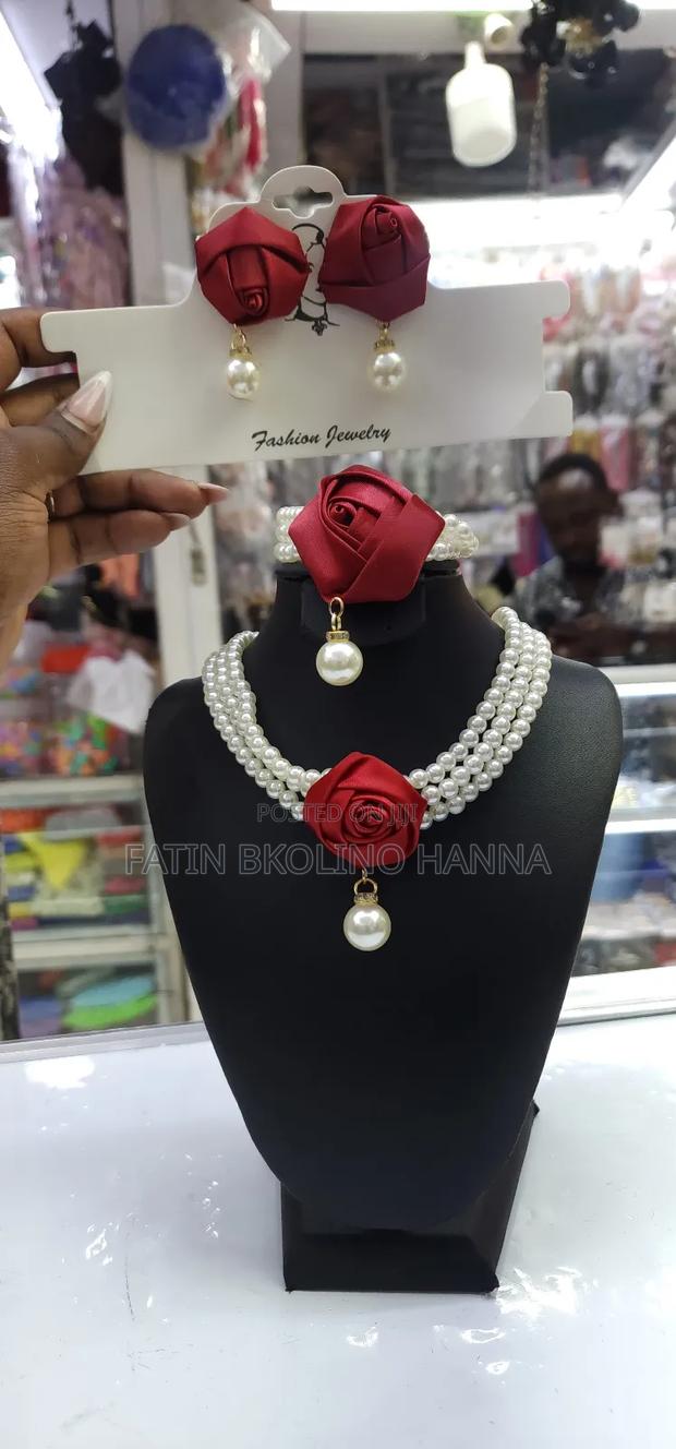 Rose Pearl Set Jewelry - thumbnail 2