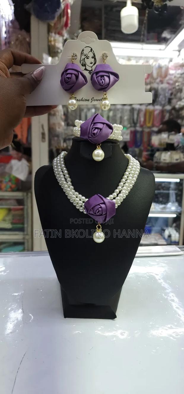 Rose Pearl Set Jewelry - thumbnail 3