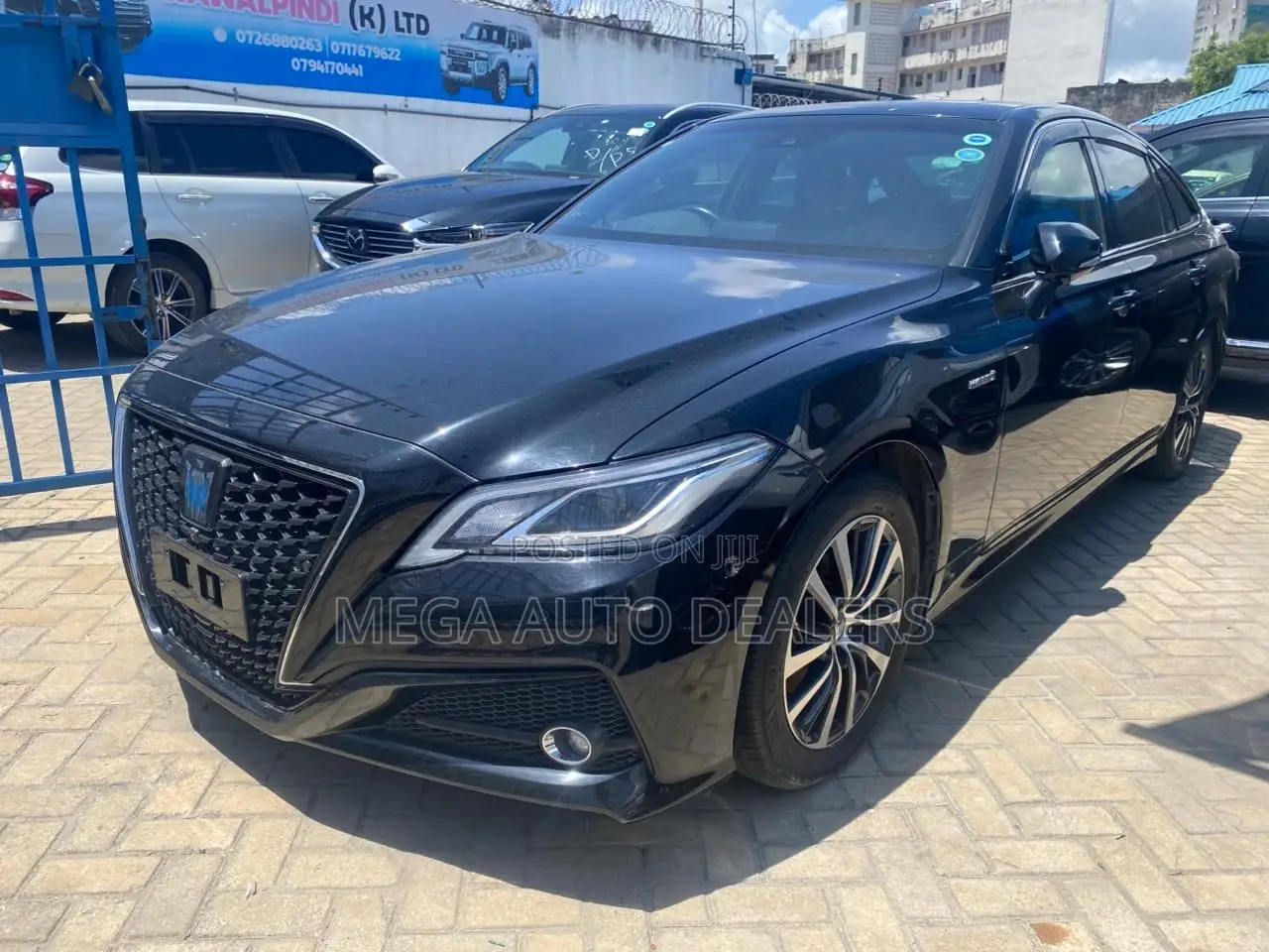 Toyota Crown 2018 Black