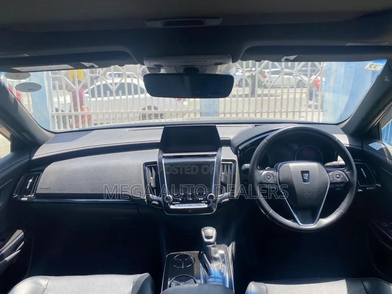Toyota Crown 2018 Black