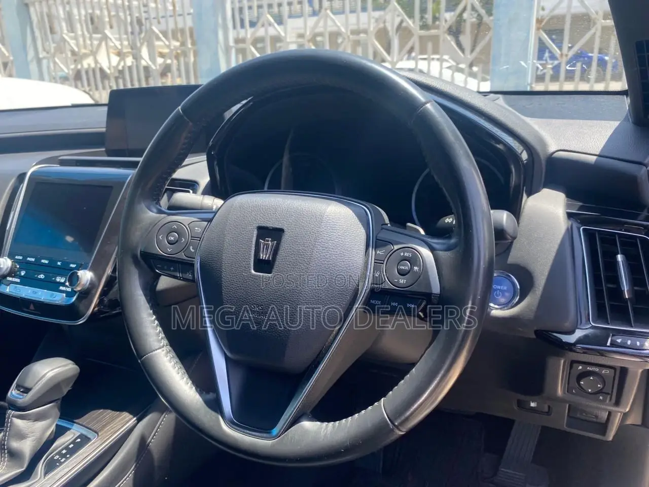 Toyota Crown 2018 Black