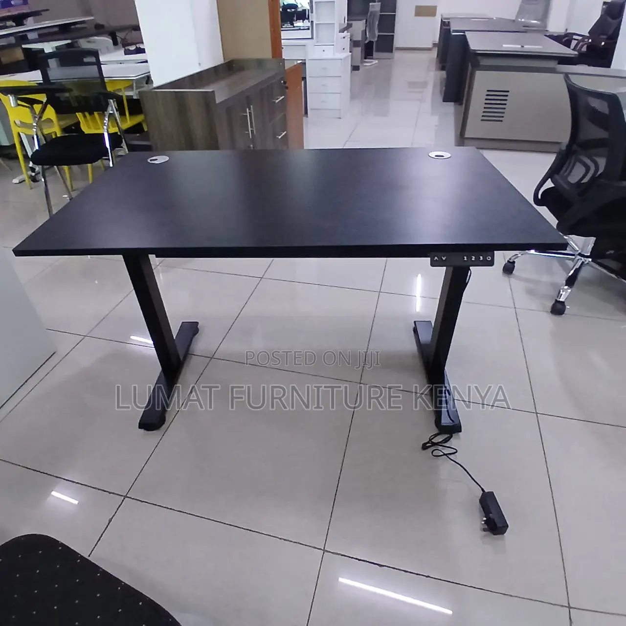 Standard Electric Adjustable Table—Designed for Comfort,