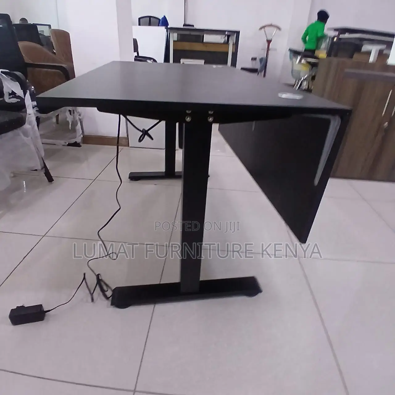 Standard Electric Adjustable Table—Designed for Comfort,