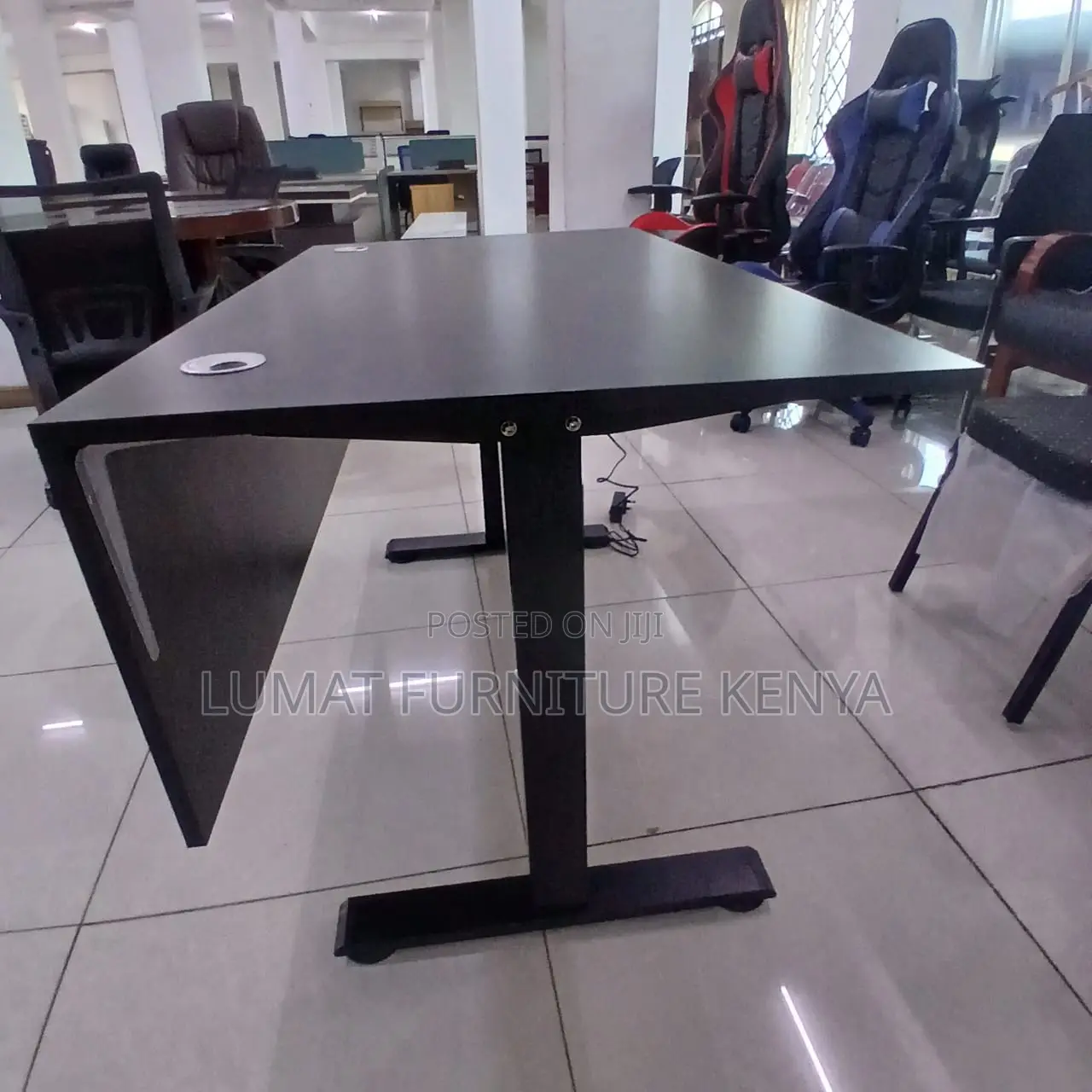 Standard Electric Adjustable Table—Designed for Comfort,