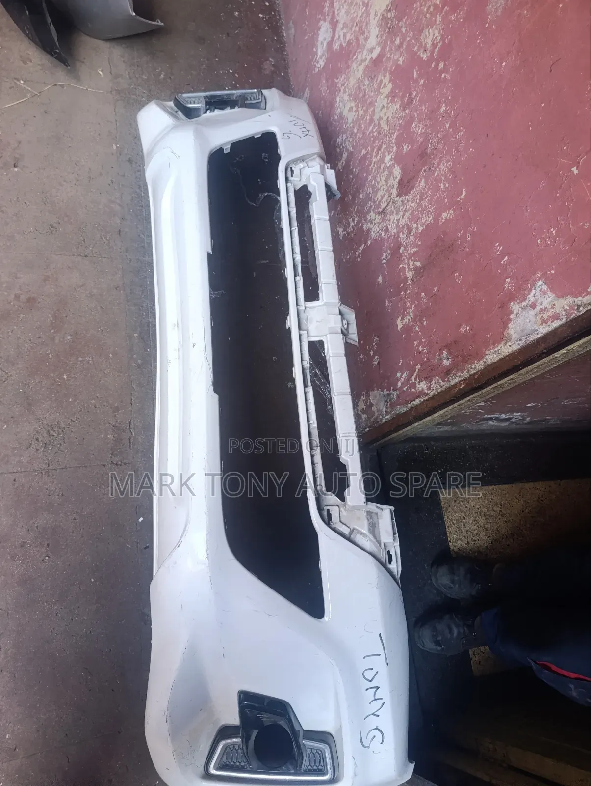 Toyota Hilux Vigo 2015 Front Bumper 