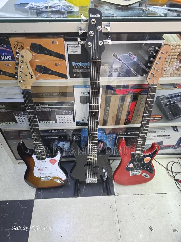 Fender Electric Guitar Set - thumbnail 2