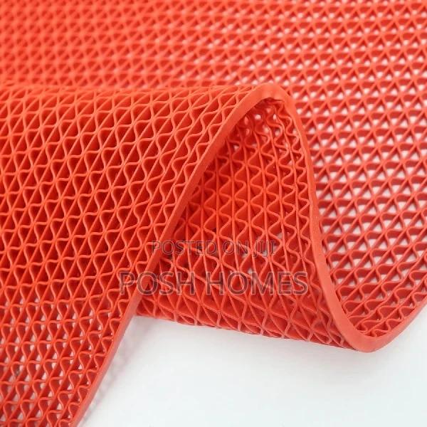 Red Cleanpath Mat – Keeps Mess Slips Away