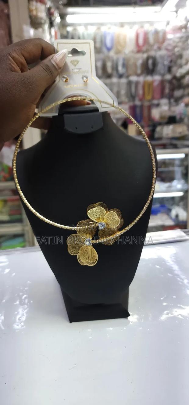 Gold Choker Set - main view