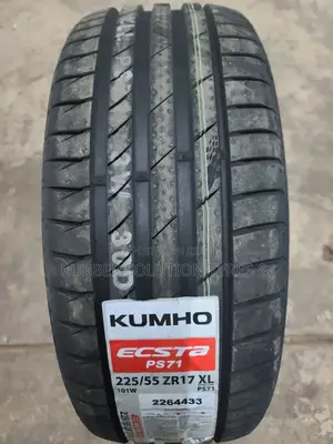 225/55r17 Kumho Tyres 101w X/L Escta Ps71[Made in Korea]