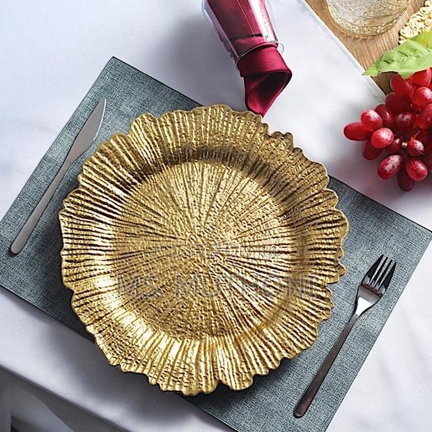 33 Cm Decorative Classy Charger Plates - main view