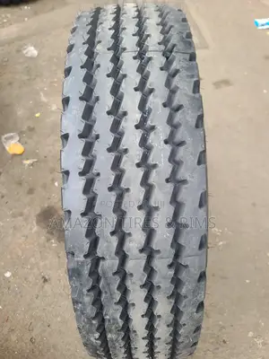 315/80r22.5 Pirelli Tires