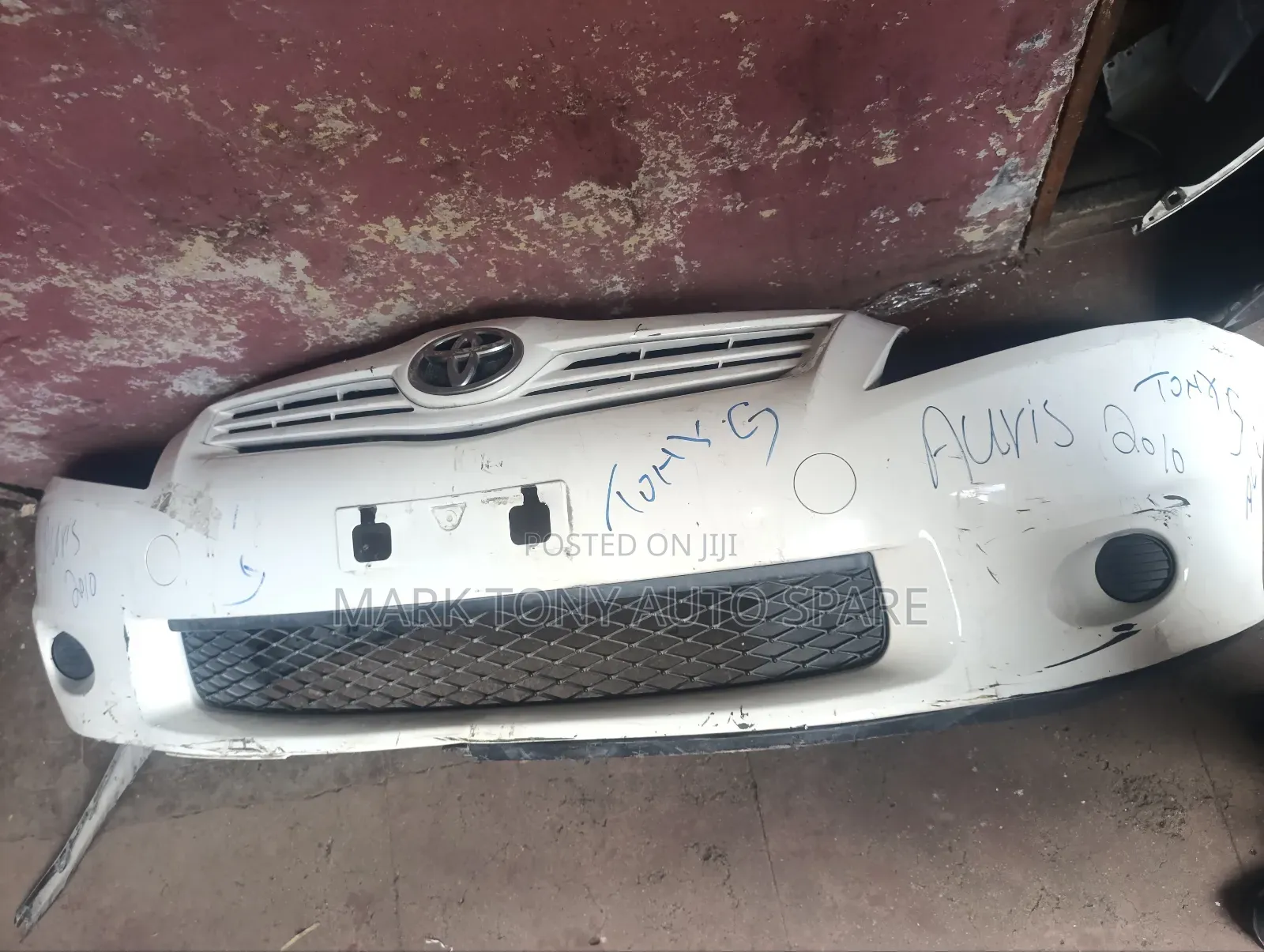 Toyota Auris 2011 Front Bumper Ex Japan 