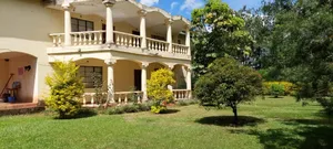 11bdrm House in Ridgeways for sale