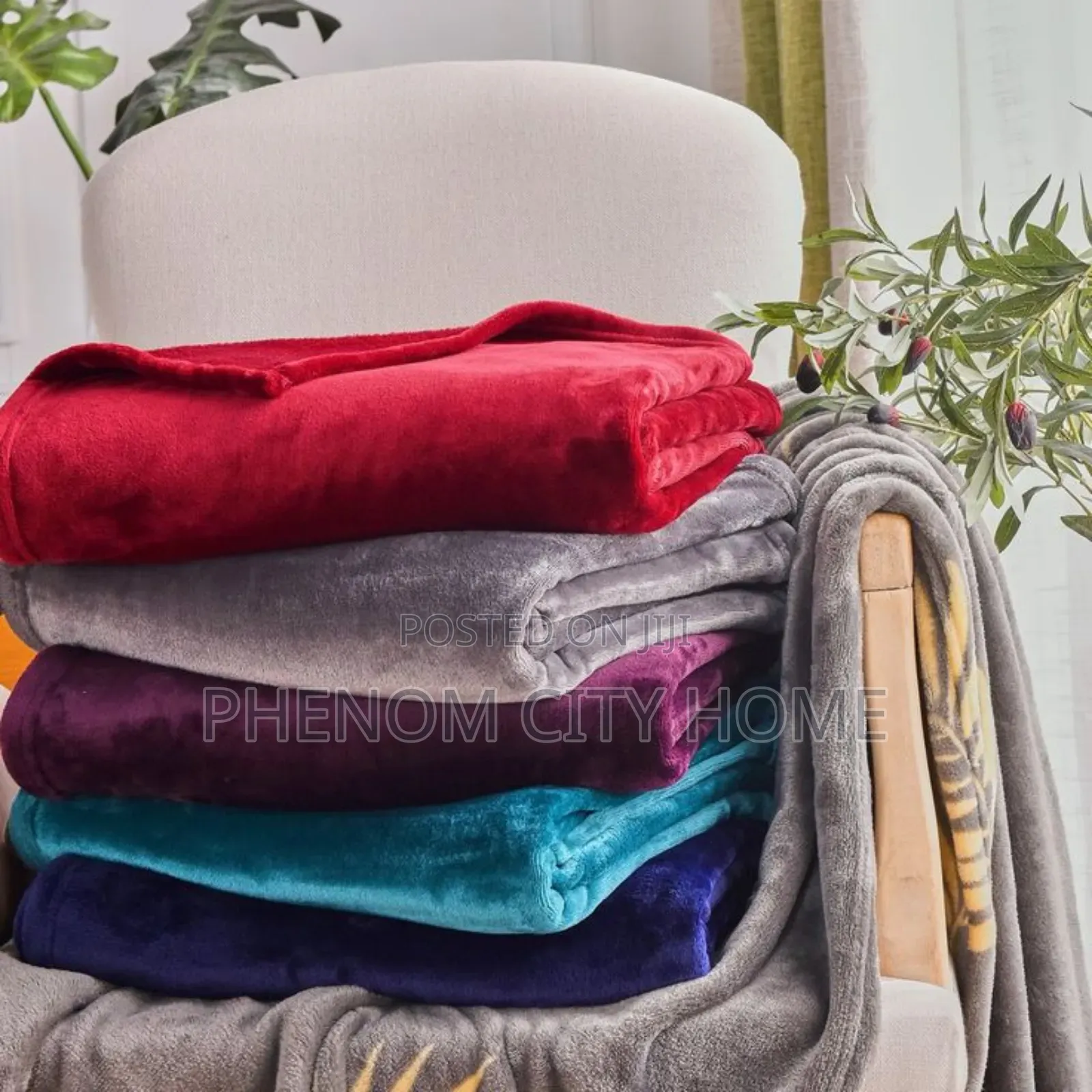 Warm and Cozy Soft Blankets/Fleece