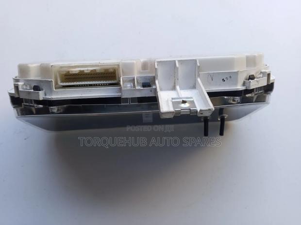 Toyota Probox 2003 Dashboard Clock - thumbnail 2