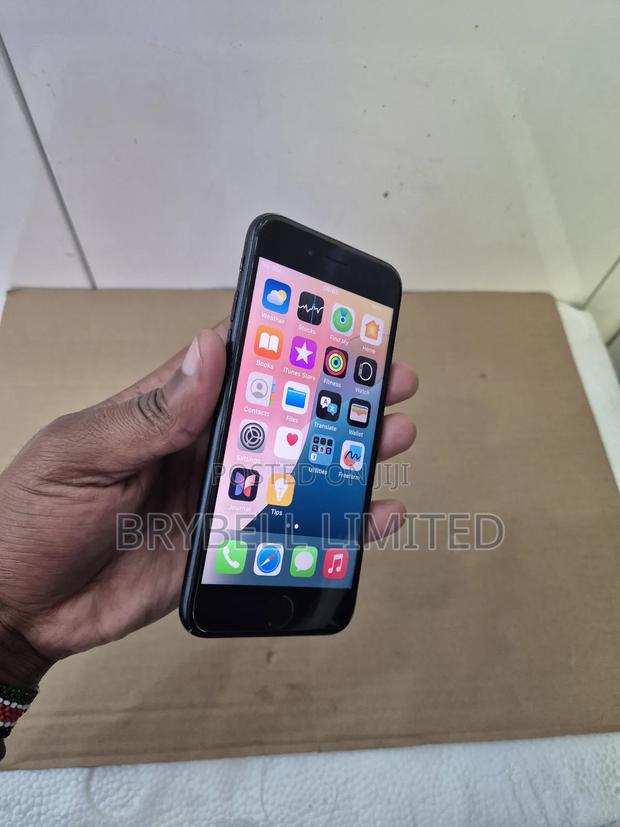Apple iPhone SE 64 GB Black - thumbnail 5