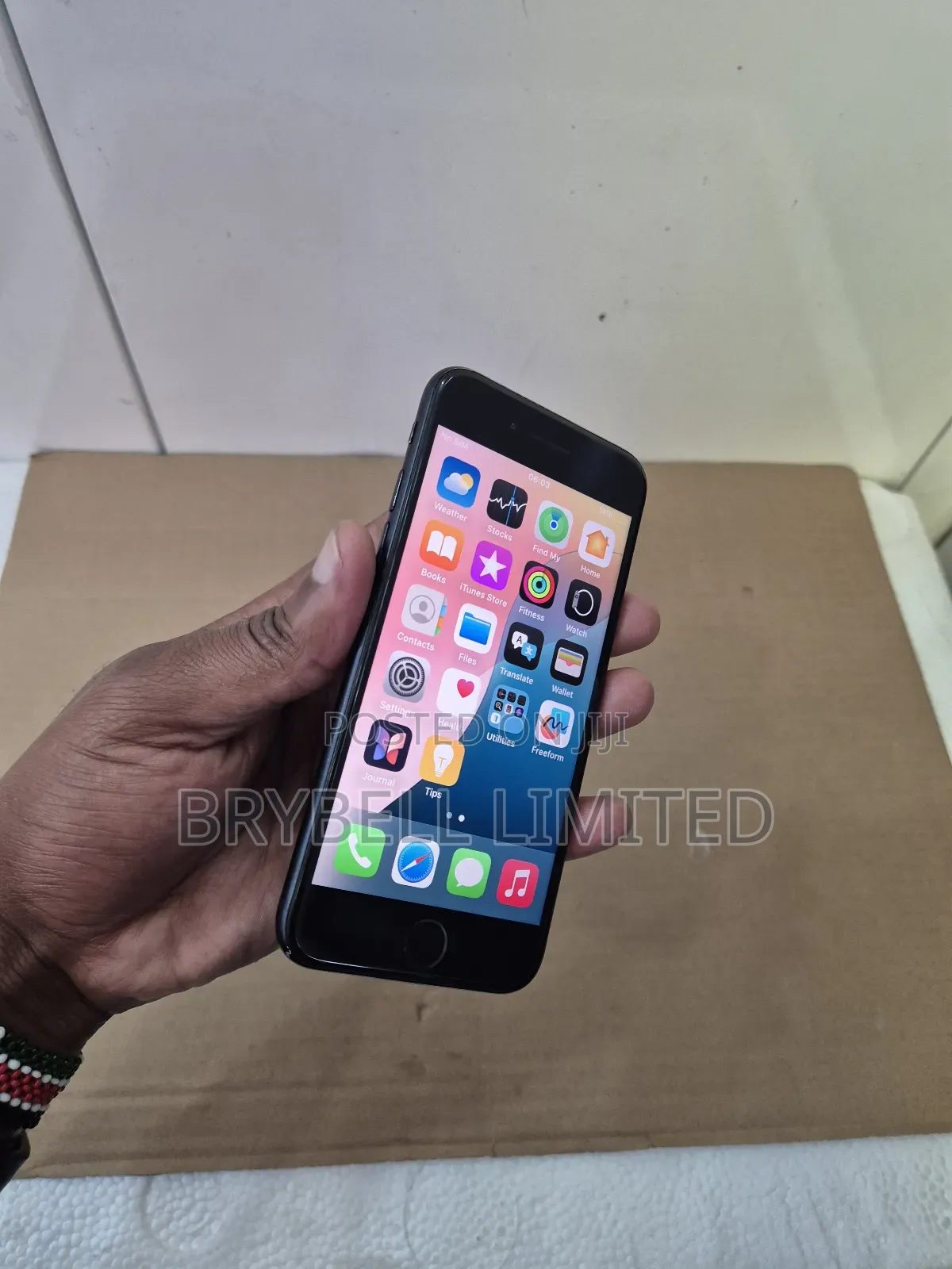 Apple iPhone SE 64 GB Black