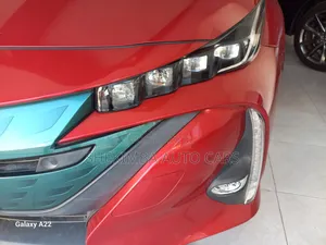 Toyota Prius 2019 Red