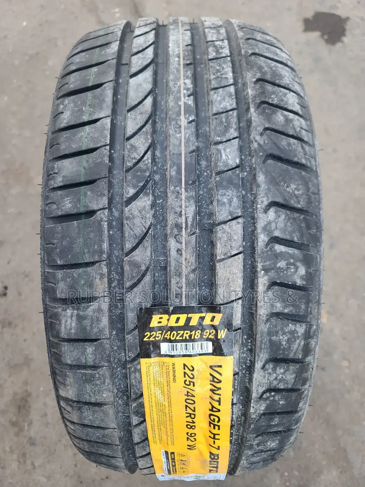 225/40r18 Boto Tires