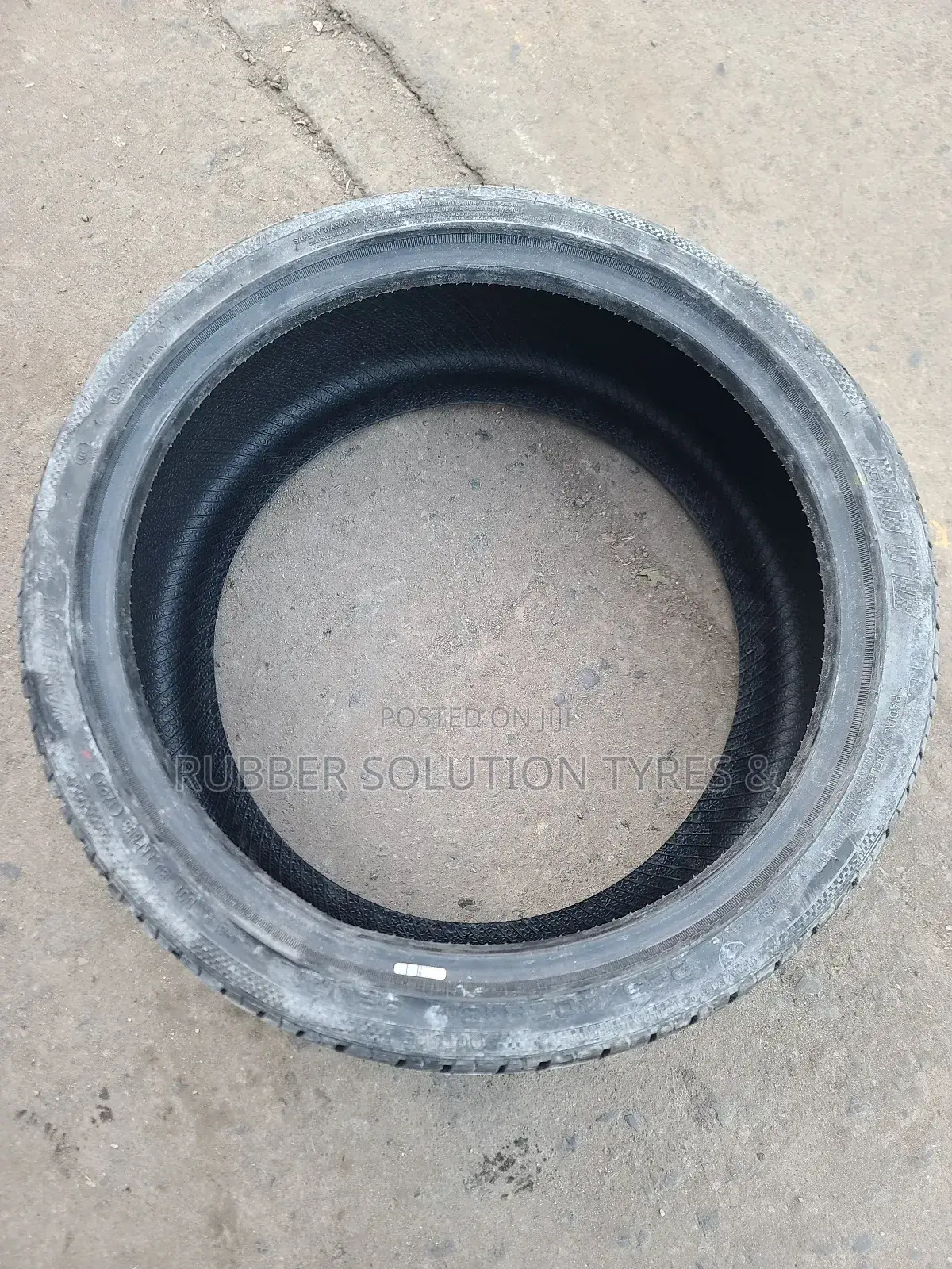 225/40r18 Boto Tires