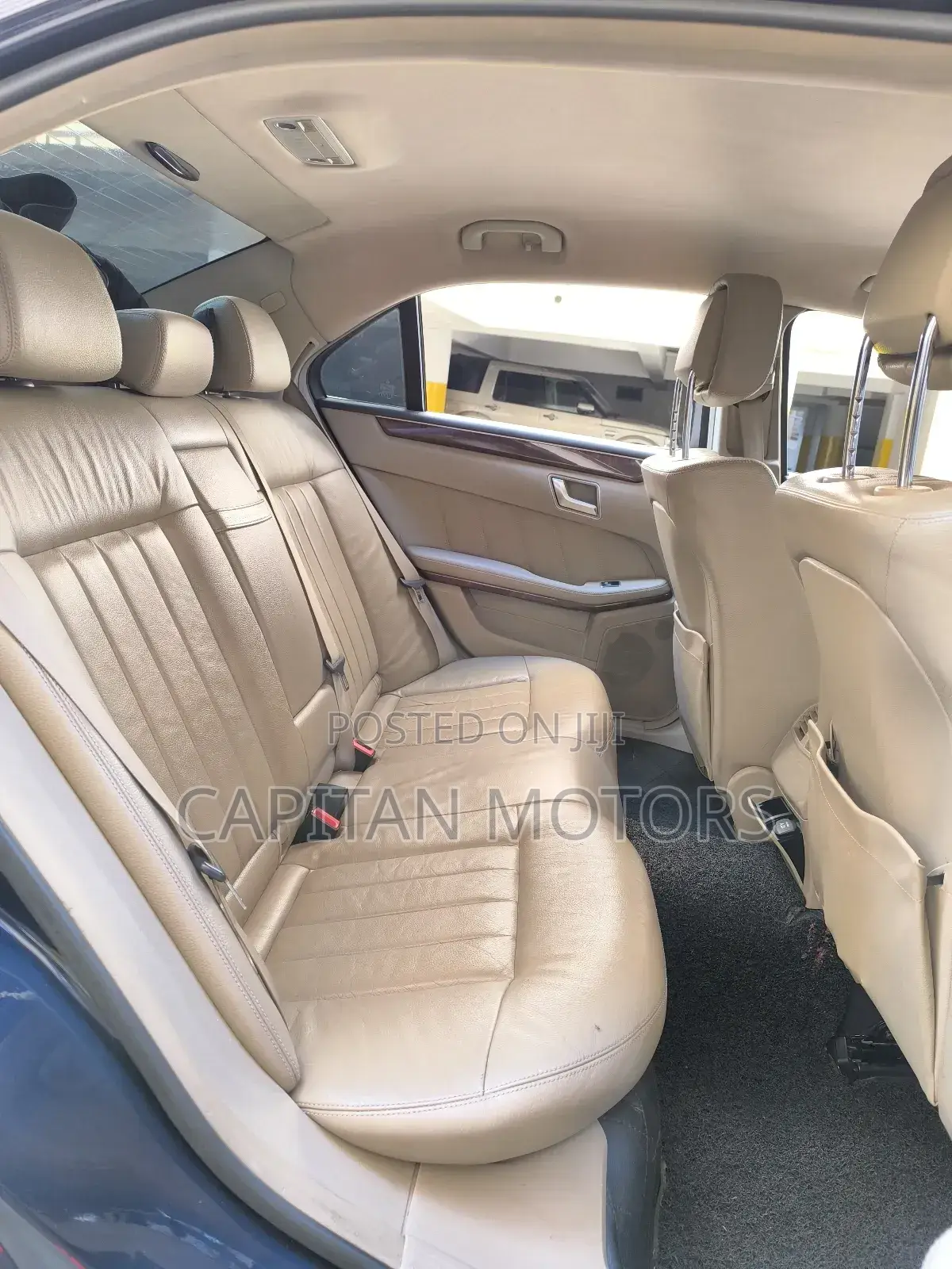 Mercedes-Benz E200 2013 Blue
