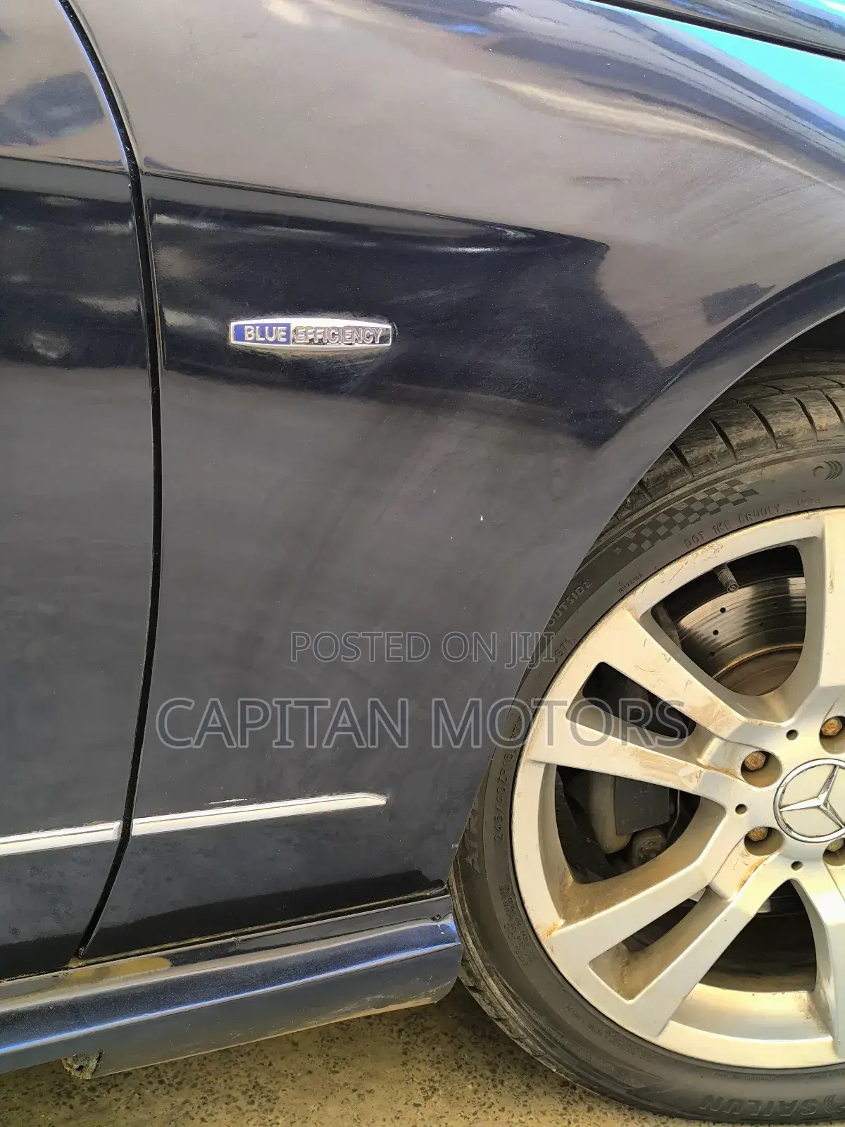 Mercedes-Benz E200 2013 Blue