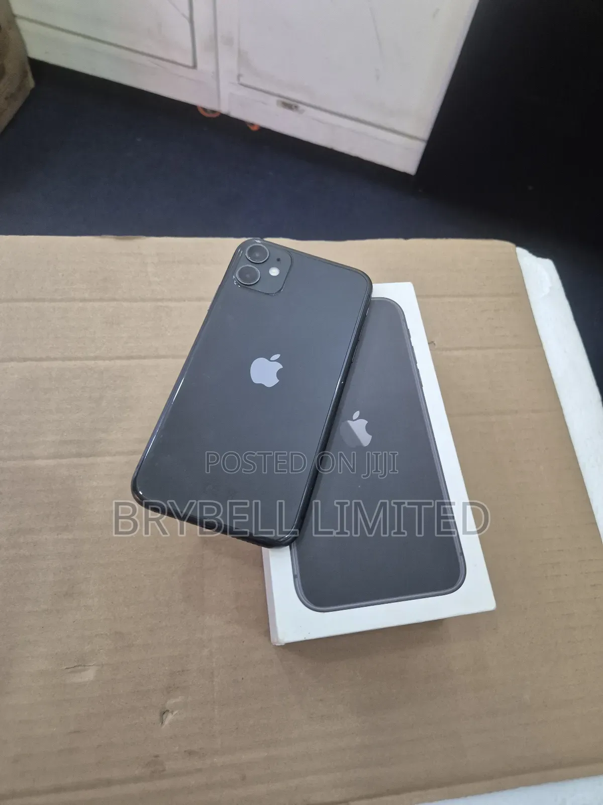 Apple iPhone 11 64 GB Black