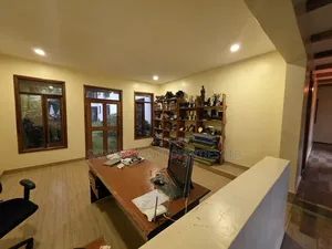 7bdrm Villa in Ridgeways for sale