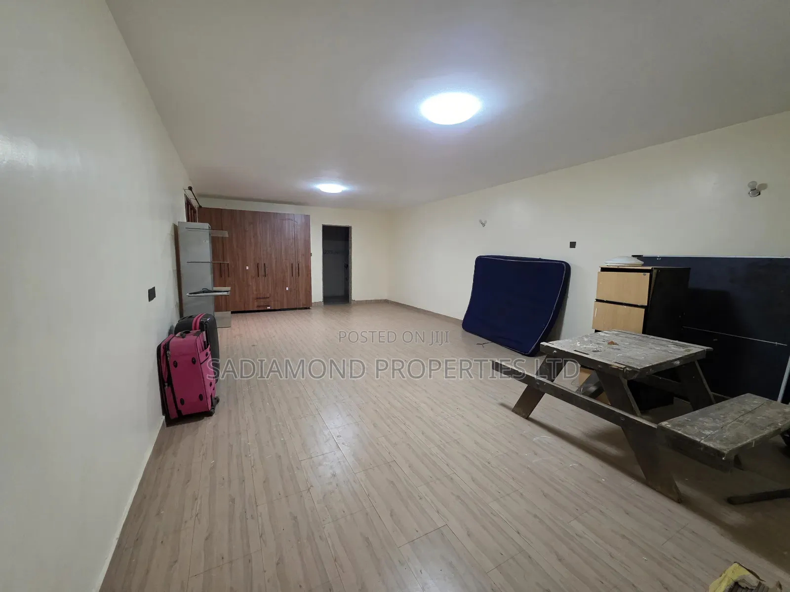 7bdrm Villa in Ridgeways for sale