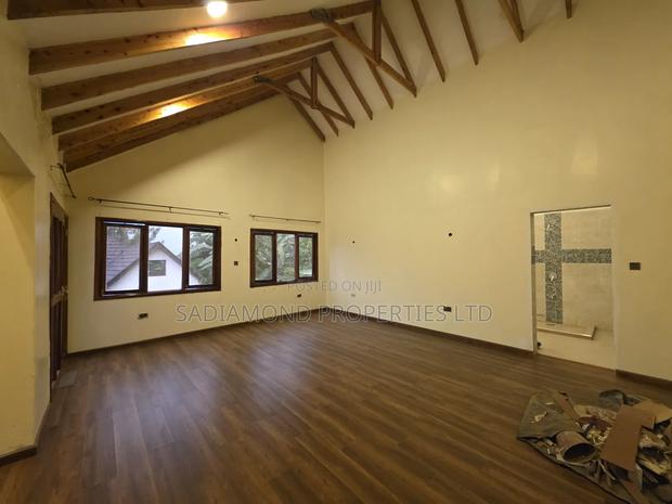 7bdrm Villa in Ridgeways for sale - thumbnail 4