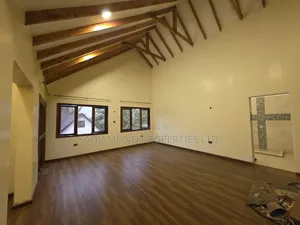 7bdrm Villa in Ridgeways for sale